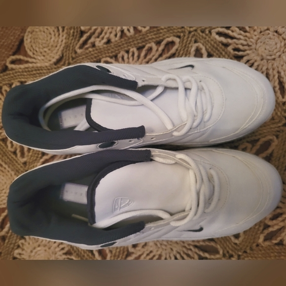 Nike Air white cleated golf shoes 6s - Picture 4 of 8